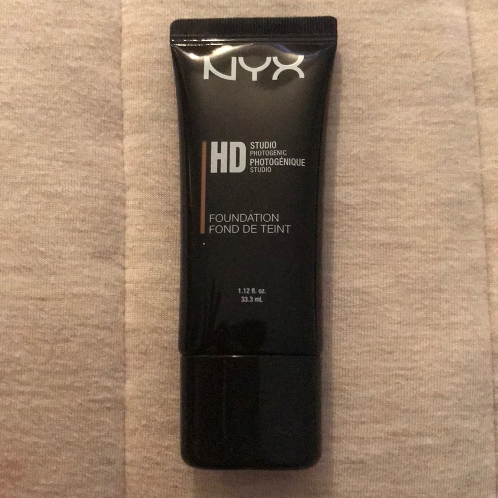 NYX HD Foundation HDF107 Warm Sand DISCONTINUED